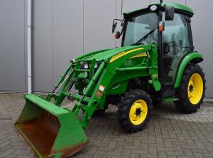 John Deere 3520
