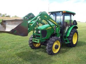 John Deere 5425