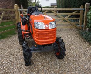 Kubota B1220
