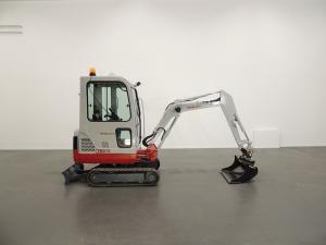 Takeuchi TB016